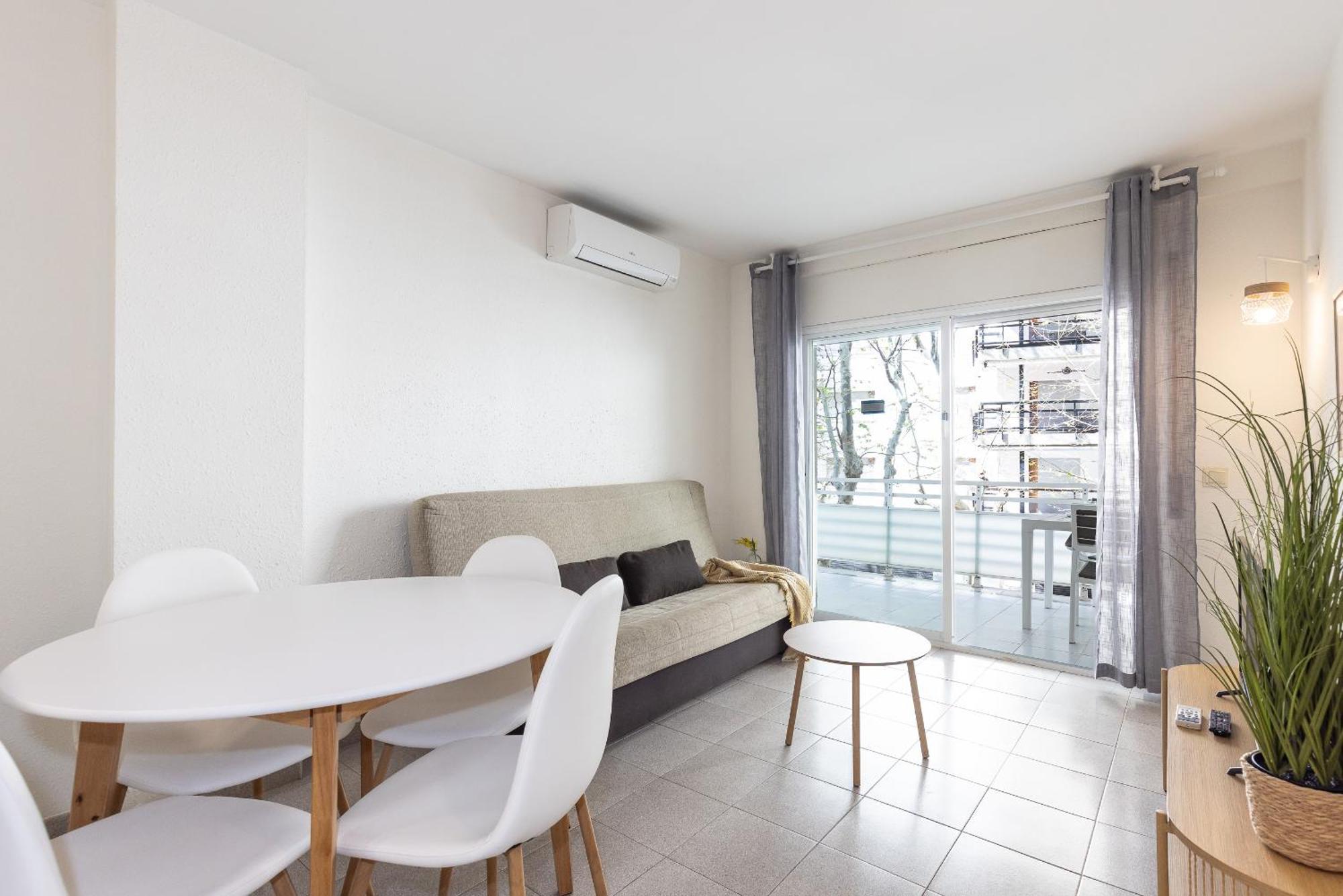 Uhc Apartamento Ruisenores Salou Exterior foto